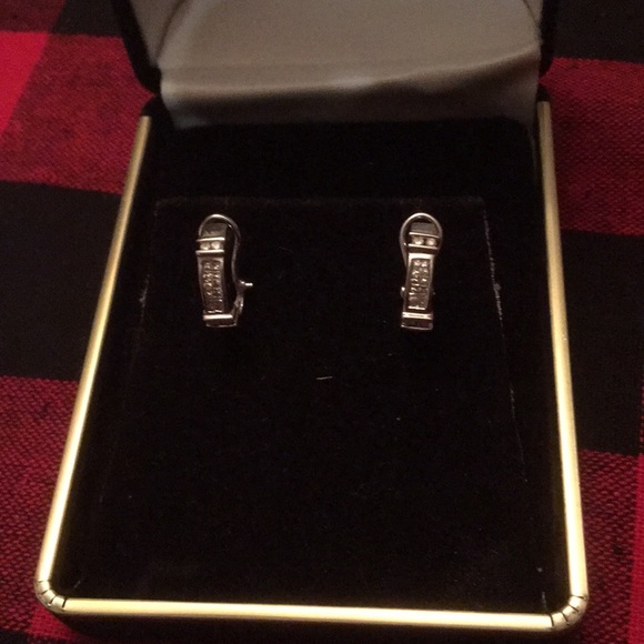 Gorgeous 14K white gold earrings with diamonds - Picture 1 of 7